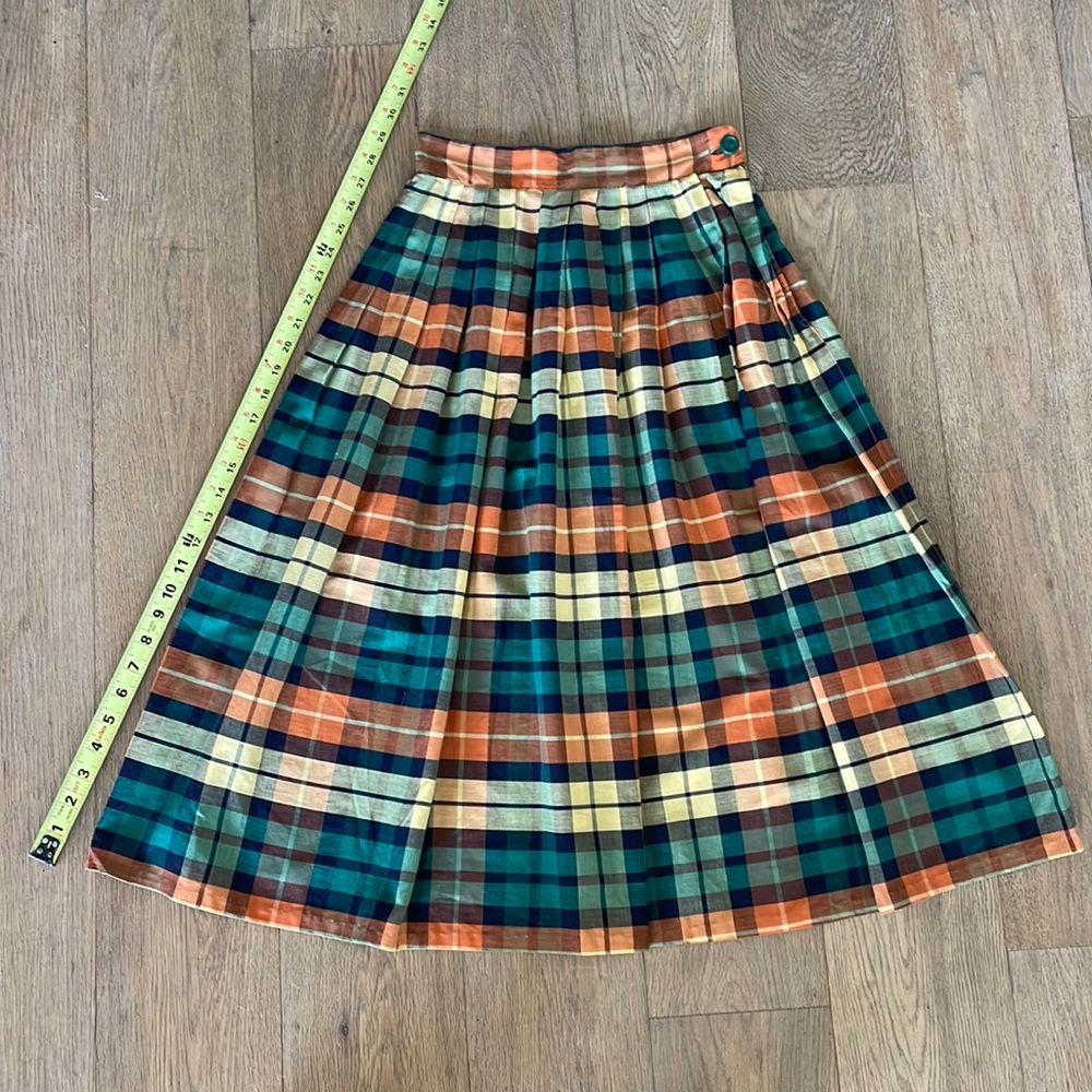 Pleated skirt